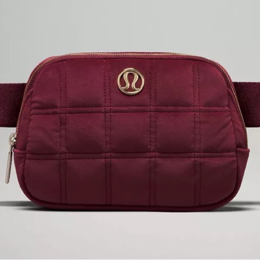 Lululemon Velour Belt Bag Burgundy NWT - Picture 10 of 10